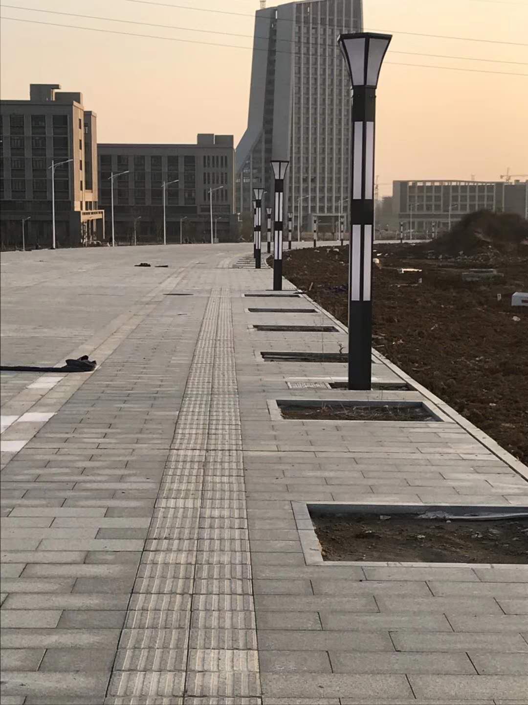 LED路燈、庭院燈、景觀燈_ led路燈價(jià)格